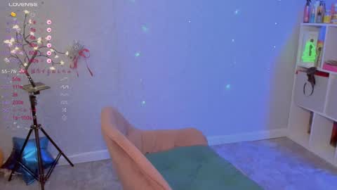 Snapshot of violet____h chatting on January 7, 8:31 pm violet____h online show from January 7, 8:31 pm
