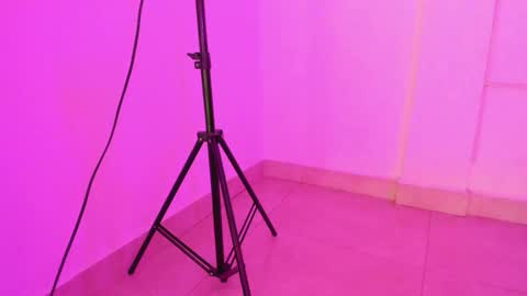 Snapshot of violet__taylor_ chatting on September 18, 2:32 am violet__taylor_ online show from September 18, 2:32 am
