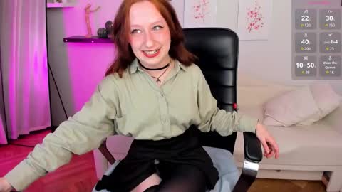 Snapshot of violet_griffen chatting on September 22, 3:32 pm VIOLET online show from September 22, 3:32 pm