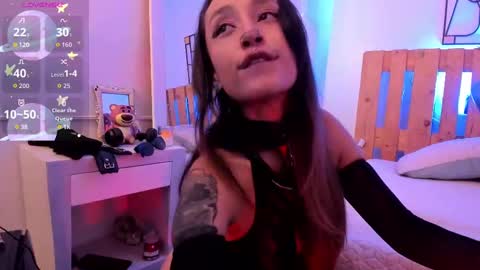 Snapshot of violet_jonesss chatting on September 9, 3:34 pm Violet Jones online show from September 9, 3:34 pm