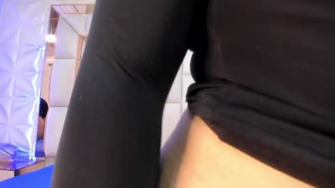 violet_milleer online show from April 18, 7:18 pm