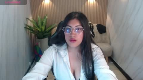 Violet online show from May 23, 11:25 pm
