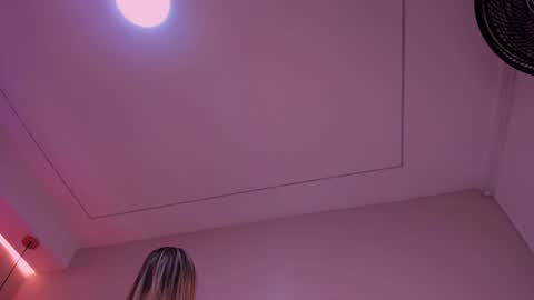 Violeta  online show from November 27, 11:02 am