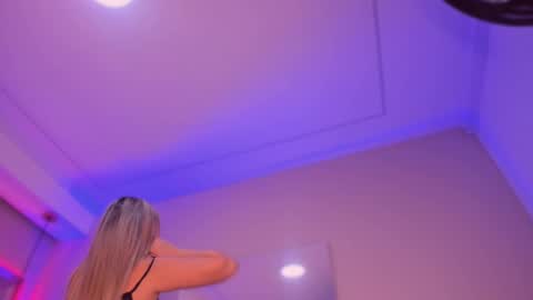 Violeta  online show from October 3, 11:15 am