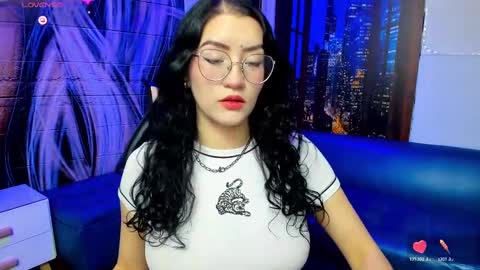 Snapshot of violeta_diazz chatting on February 25, 9:15 pm online show from February 25, 9:15 pm