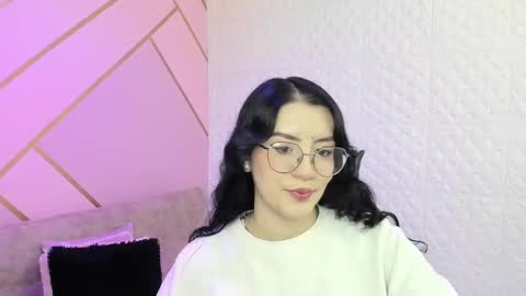 Snapshot of violeta_diazz chatting on September 18, 9:24 pm online show from September 18, 9:24 pm