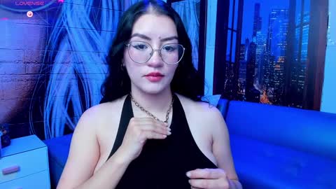 Snapshot of violeta_diazz chatting on February 4, 9:10 pm online show from February 4, 9:10 pm