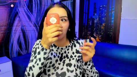 Snapshot of violeta_diazz chatting on February 6, 9:06 pm online show from February 6, 9:06 pm