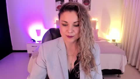 Snapshot of violeta_hotter_ chatting on October 14, 11:57 am violeta_hotter_ online show from October 14, 11:57 am