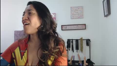 violeta_scott_ online show from May 18, 1:50 pm