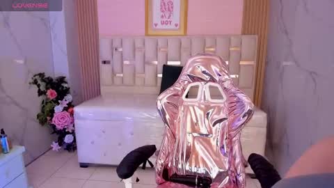Snapshot of violeta_sub chatting on February 22, 1:44 pm IG violeta sub online show from February 22, 1:44 pm