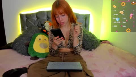 Violeta  Help me reach 150 thumbs up    online show from December 16, 10:56 pm