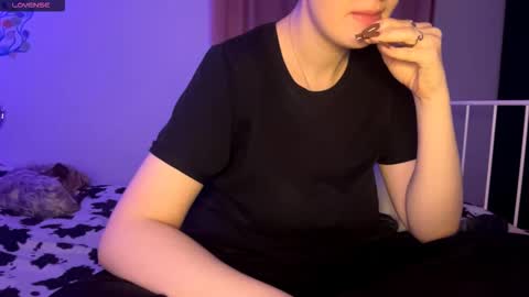 Eva online show from March 22, 3:07 pm