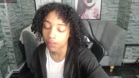 Snapshot of violeth_b chatting on September 22, 12:47 pm violeth_b online show from September 22, 12:47 pm