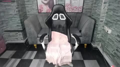 Snapshot of violeth_b chatting on October 2, 4:23 pm violeth_b online show from October 2, 4:23 pm