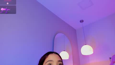 Snapshot of violeth_hill chatting on March 12, 7:58 pm Violeth Hill online show from March 12, 7:58 pm