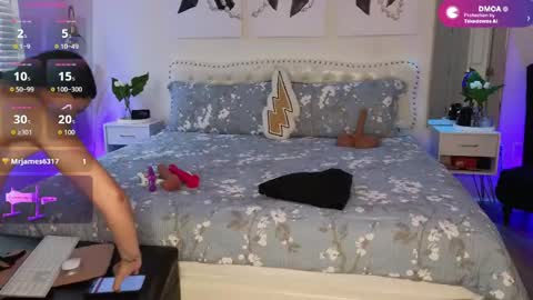 VioletBaby online show from May 13, 1:50 pm