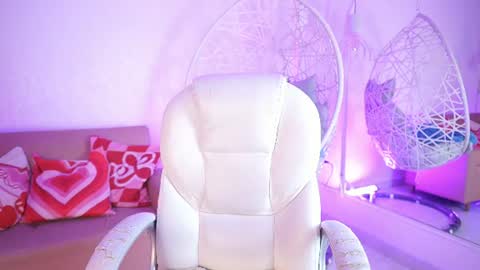 violetjonesx online show from June 19, 11:46 am