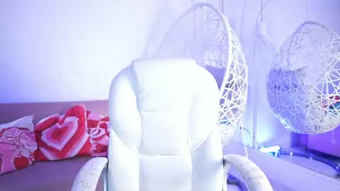 violetjonesx online show from June 20, 11:47 am
