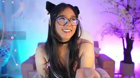 violetjonesx online show from July 8, 11:45 am