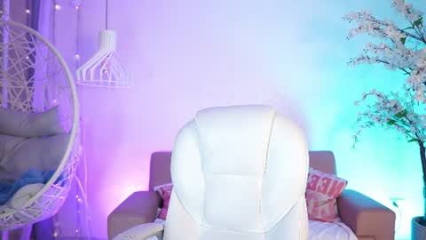 violetjonesx online show from July 31, 11:55 am