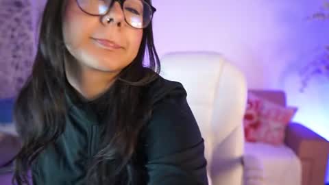 violetjonesx online show from July 29, 11:32 am