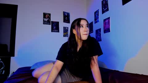 Snapshot of violetsalvatore chatting on December 12, 5:52 am Violet salvatore online show from December 12, 5:52 am