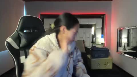 violetskinny online show from January 3, 7:29 pm