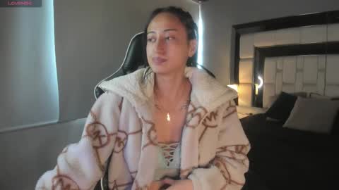 violetskinny online show from October 4, 9:41 pm