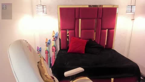 Snapshot of violetsmith_3 chatting on October 3, 11:48 am Violeta online show from October 3, 11:48 am