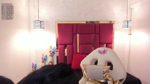 Snapshot of violetsmith_3 chatting on October 2, 11:37 am Violeta online show from October 2, 11:37 am