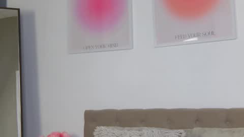 VioletSwone online show from March 28, 8:36 am