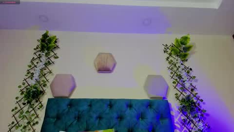 Snapshot of violett__rousee chatting on October 10, 4:56 pm violett rousee online show from October 10, 4:56 pm