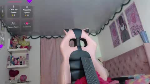 violett_brown9 online show from June 27, 8:04 am