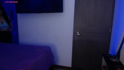 violett  Independent model online show from June 9, 1:49 am