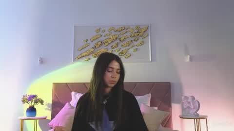 violetta_finch online show from July 15, 1:16 pm
