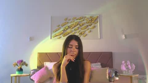 violetta_finch online show from July 1, 11:53 am