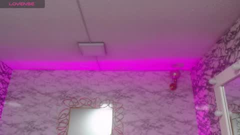 Snapshot of violetta_jhonson_v chatting on March 8, 3:59 am Violetta online show from March 8, 3:59 am