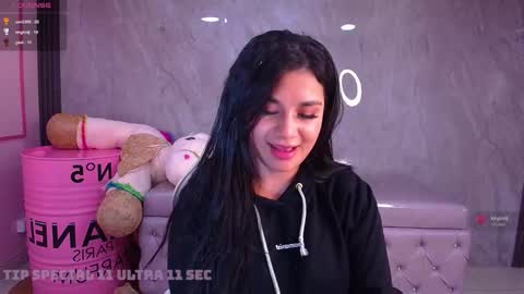 Snapshot of violetta_jhonson_v chatting on October 15, 3:42 am Violetta online show from October 15, 3:42 am
