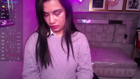Snapshot of violetta_jhonson_v chatting on February 12, 2:11 pm Violetta online show from February 12, 2:11 pm