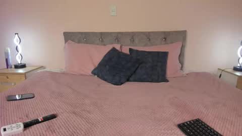 violetta independent model online show from November 28, 7:33 am