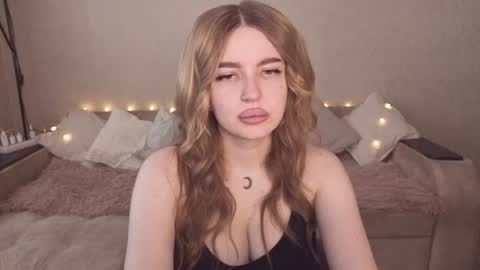 ViolettaOtis online show from July 10, 1:22 pm