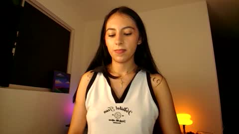 Violetta....Follow me in Twitter... online show from January 19, 4:19 am