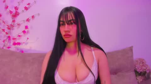 violette_laurent online show from July 22, 1:39 am