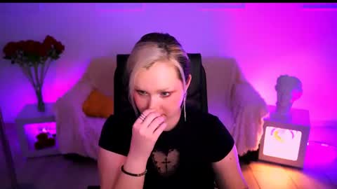Violett online show from June 30, 10:48 am