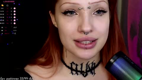 Snapshot of violetvio1ator chatting on January 24, 8:34 am Dommy mommy online show from January 24, 8:34 am