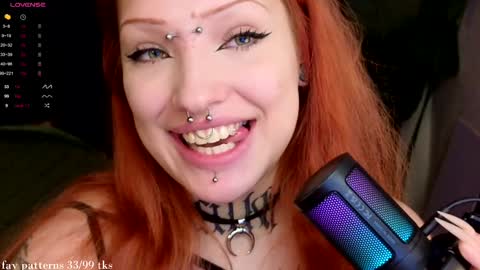 Snapshot of violetvio1ator chatting on December 5, 5:59 am Dommy mommy online show from December 5, 5:59 am