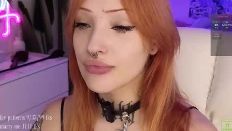 Snapshot of violetvio1ator chatting on September 20, 4:44 am Dommy mommy online show from September 20, 4:44 am