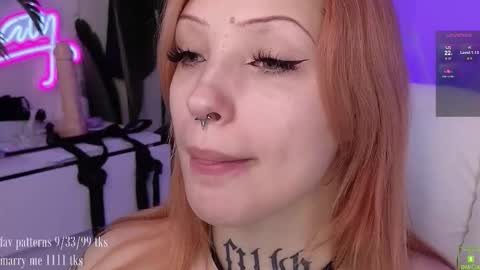 Snapshot of violetvio1ator chatting on October 18, 4:48 am Dommy mommy online show from October 18, 4:48 am