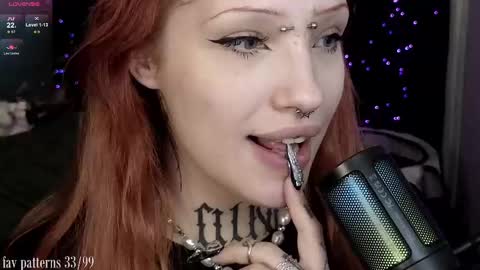 Snapshot of violetvio1ator chatting on February 21, 9:56 am Dommy mommy online show from February 21, 9:56 am
